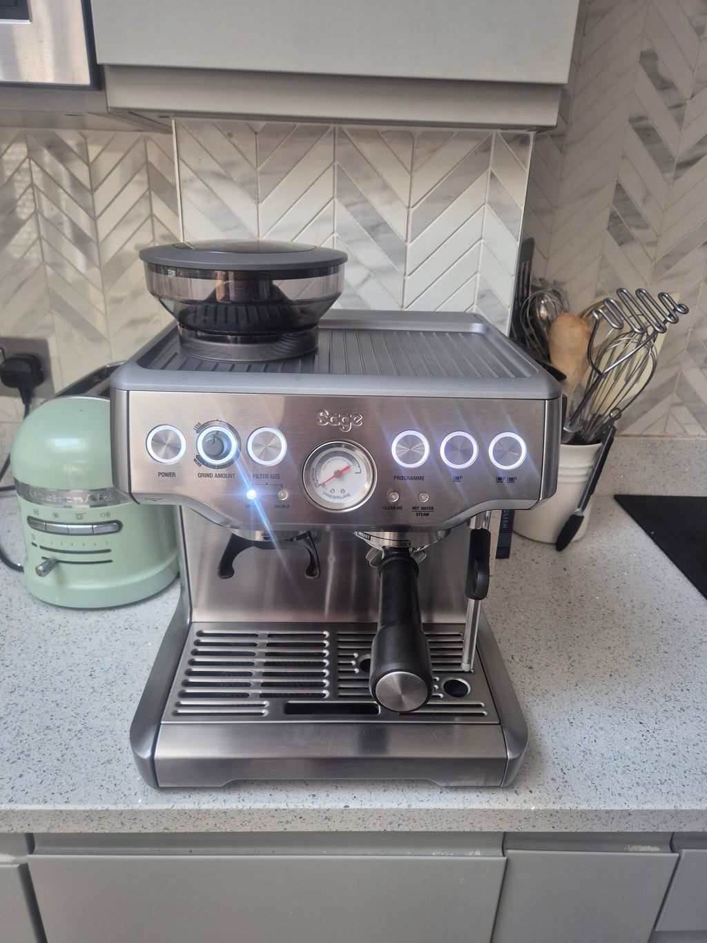 Sage Barista Express™ – Fully Refurbished | Brushed Stainless Steel